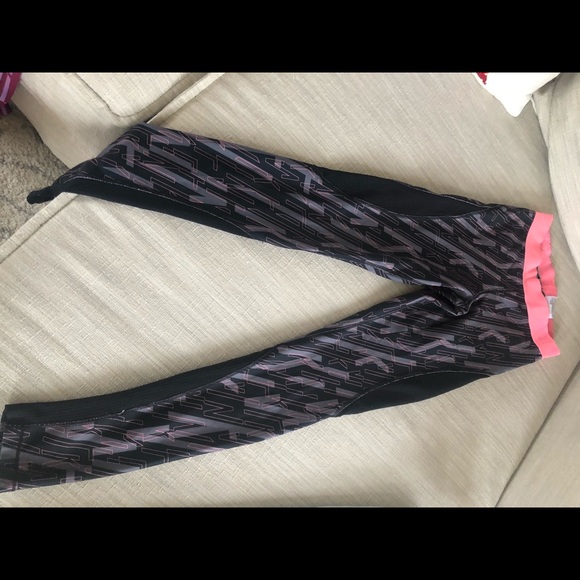 XS Nike workout leggings - Picture 1 of 3